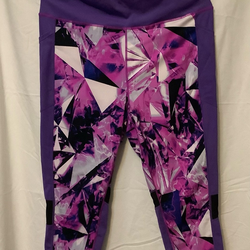 LuLaRoe Rise Capri Workout Leggings